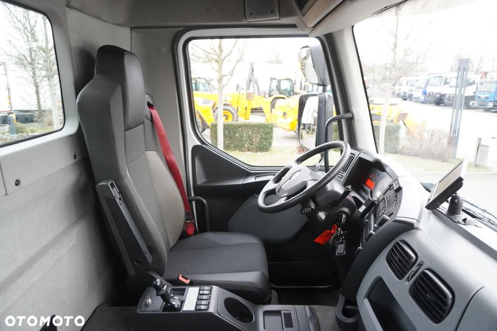 Renault C280 DTI 8 / HDS Fassi 5,6 t / Zasięg 8 m / Platforma 15 EPAL - 29