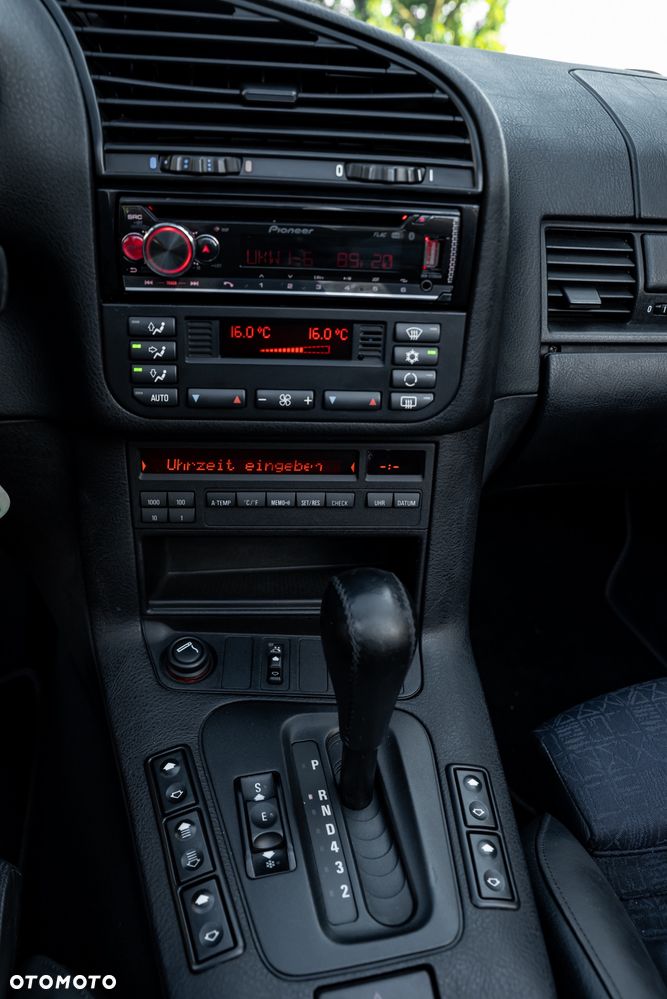 BMW Seria 3 - 32