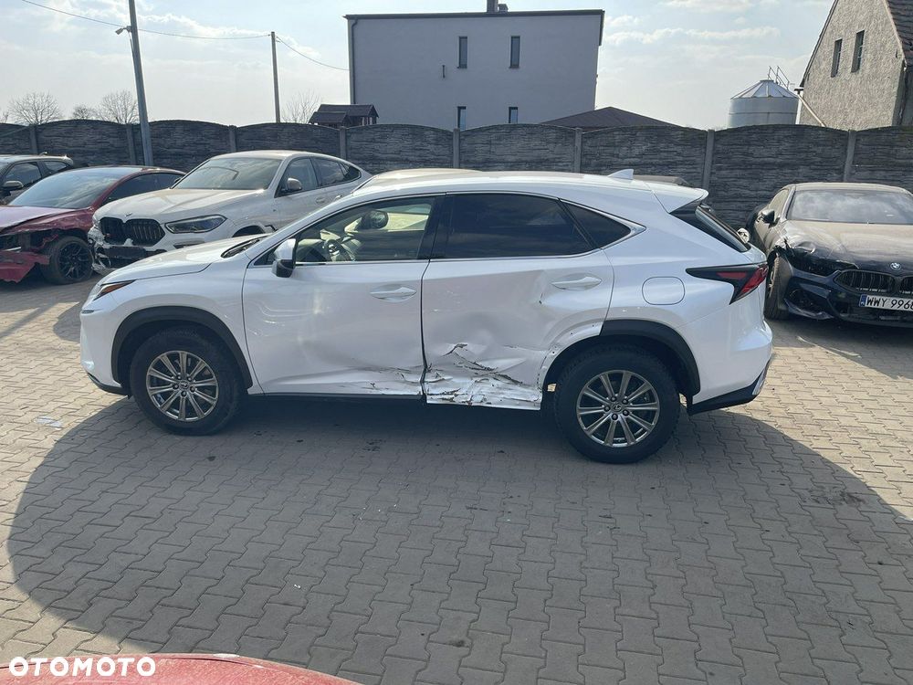 Lexus NX 300h - 4
