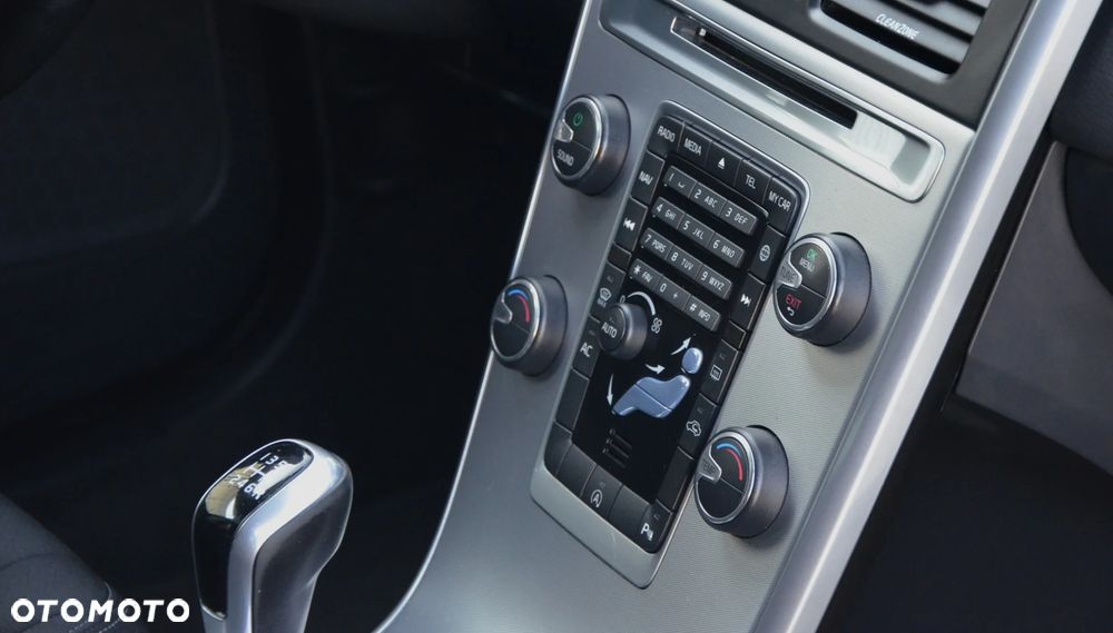 Volvo XC 60 - 24
