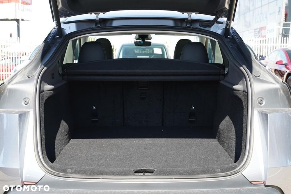 Tesla Model Y 79kWh Long Range Premium AWD - 8