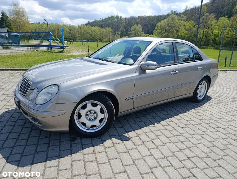 Mercedes-Benz Klasa E 220 CDI Automatik Classic DPF BusinessEDITION - 2