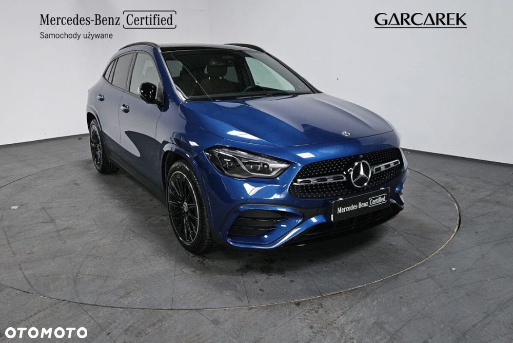 Mercedes-Benz GLA - 4