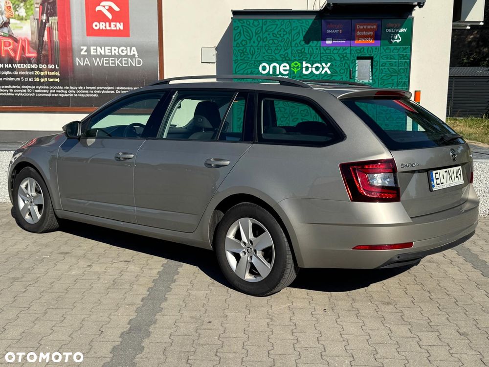 Skoda Octavia 2.0 TDI Sportline DSG - 9