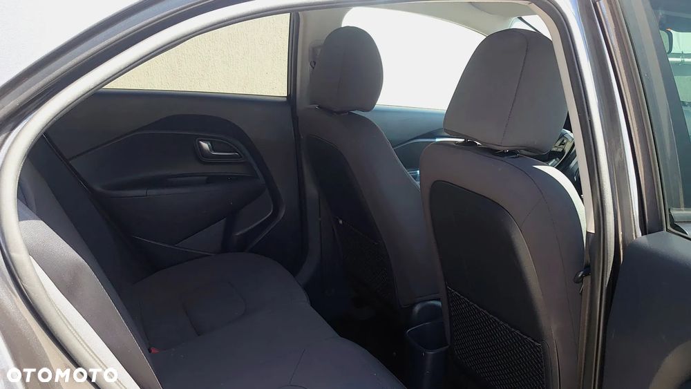 Kia Rio 1.4 Spirit - 12