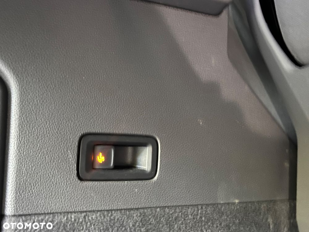 Volkswagen Multivan 2.0 TDI L1 Business DSG - 11