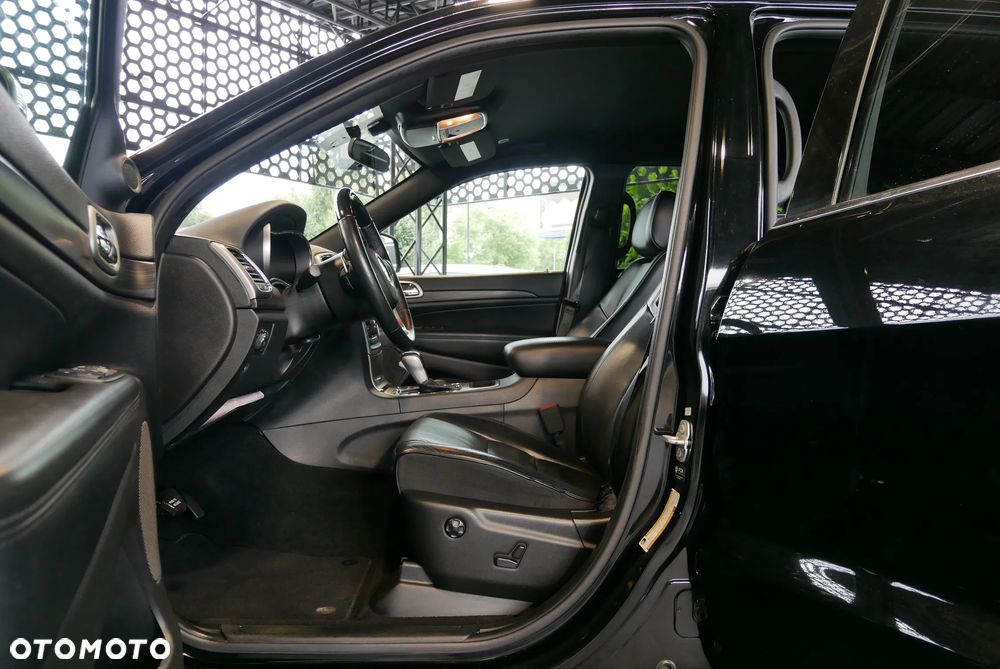 Jeep Grand Cherokee - 8
