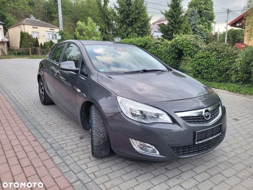 Opel Astra 1.6 Innovation - 19