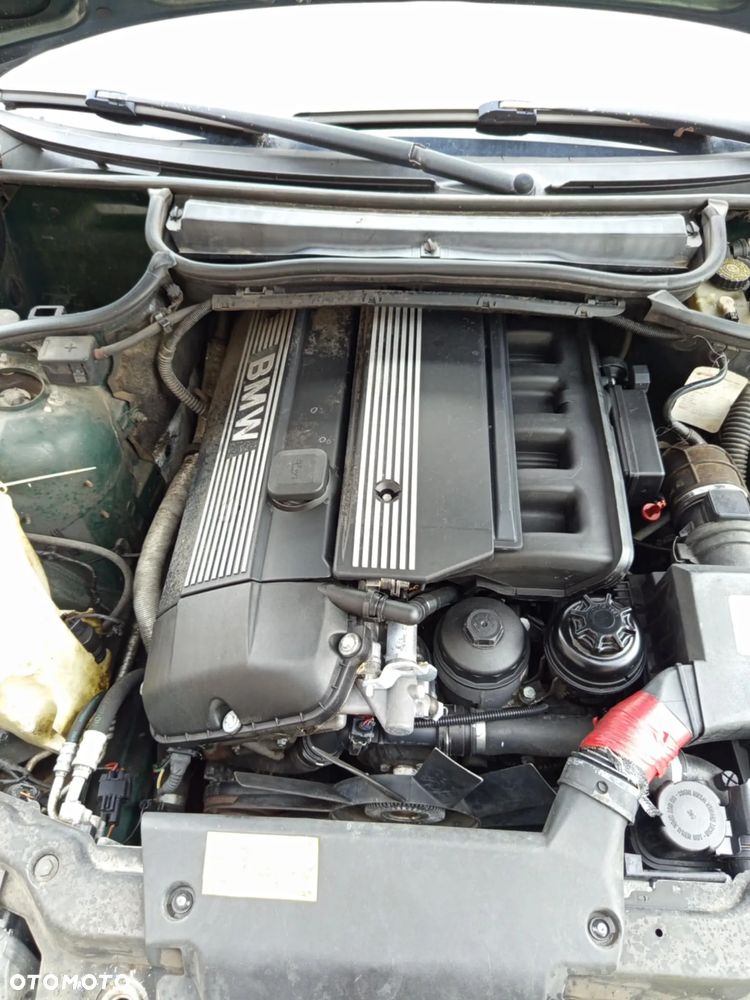 BMW Seria 3 328i - 7