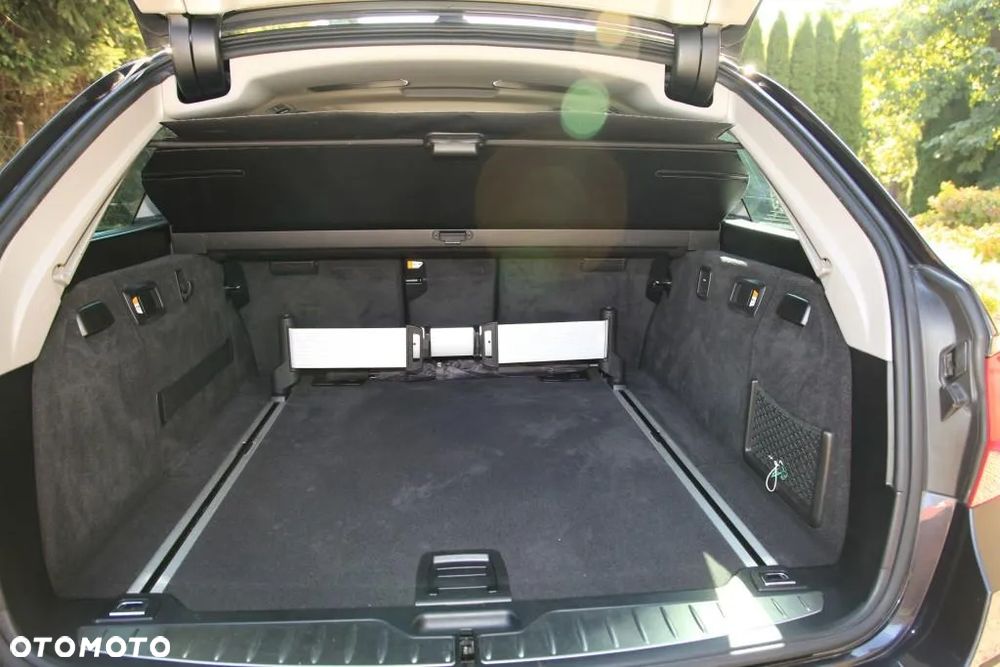 BMW Seria 5 520d Touring - 12