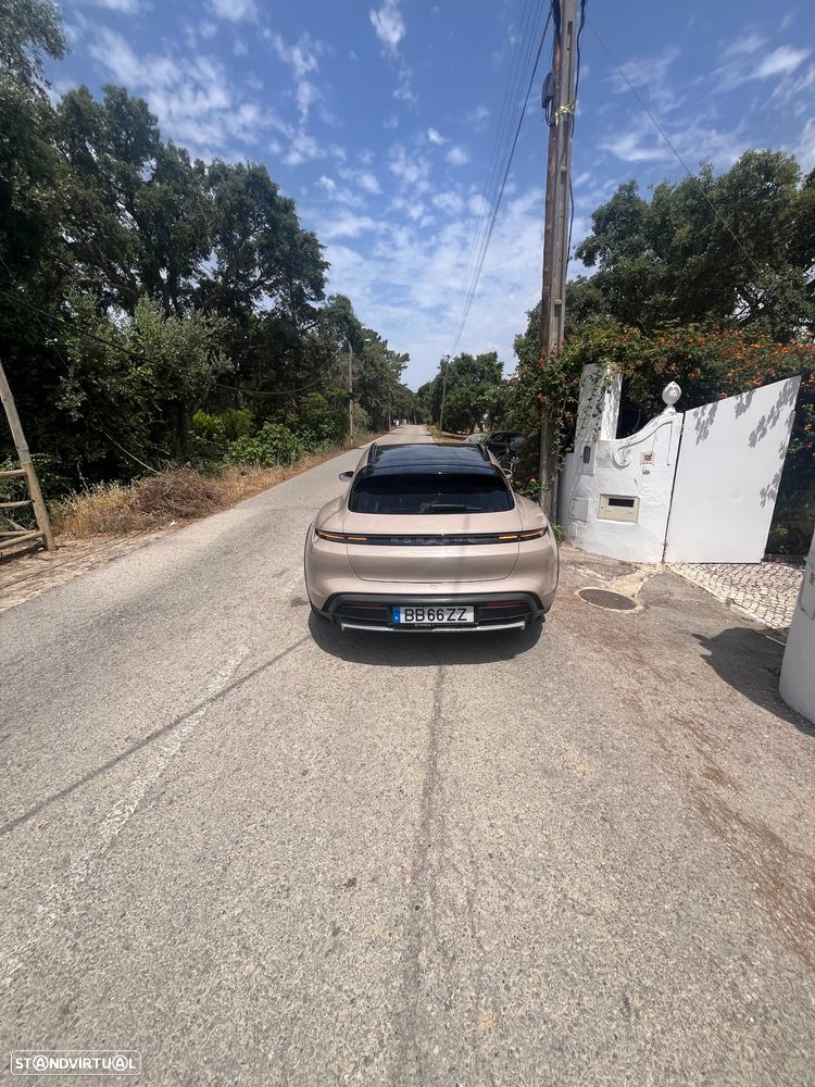 Porsche Taycan Cross Turismo 4S - 4