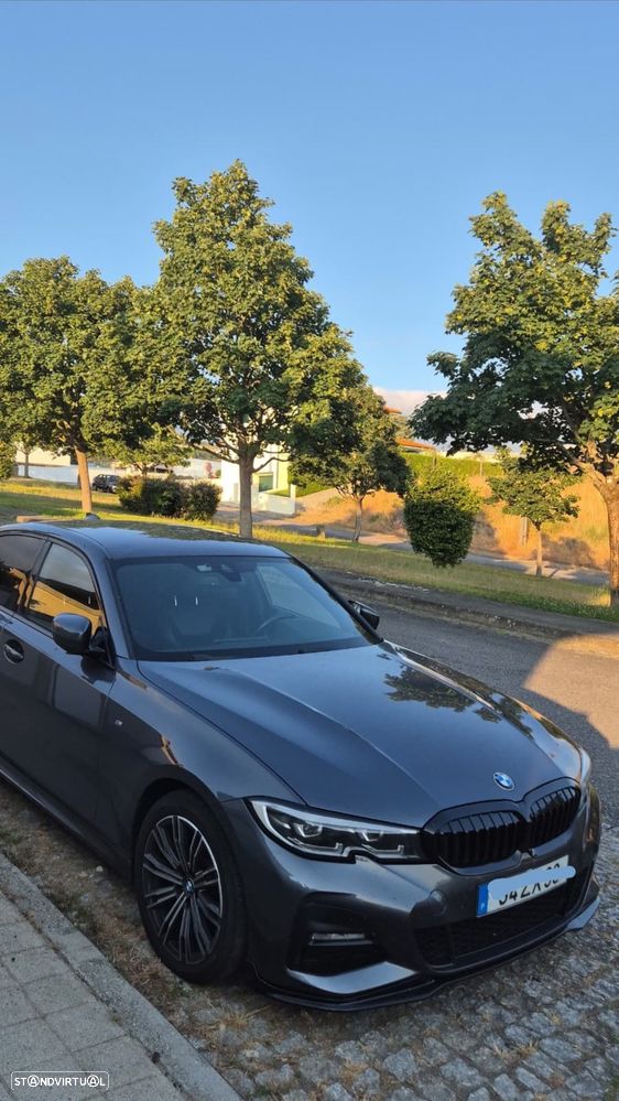 BMW 330 e Pack 50 anos M Auto - 1