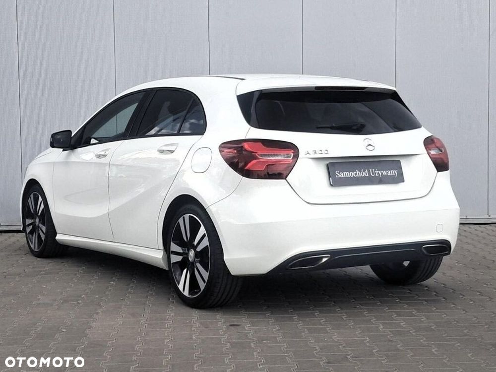 Mercedes-Benz Klasa A 200 7G-DCT - 4
