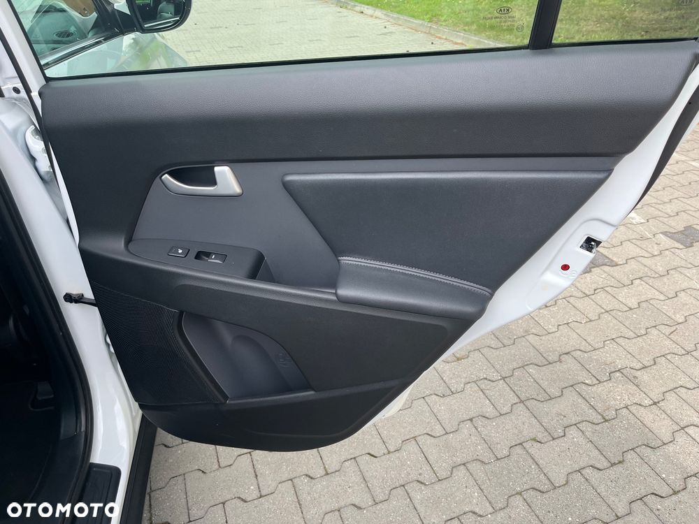 Kia Sportage 1.6 GDI Business Line M 2WD - 24