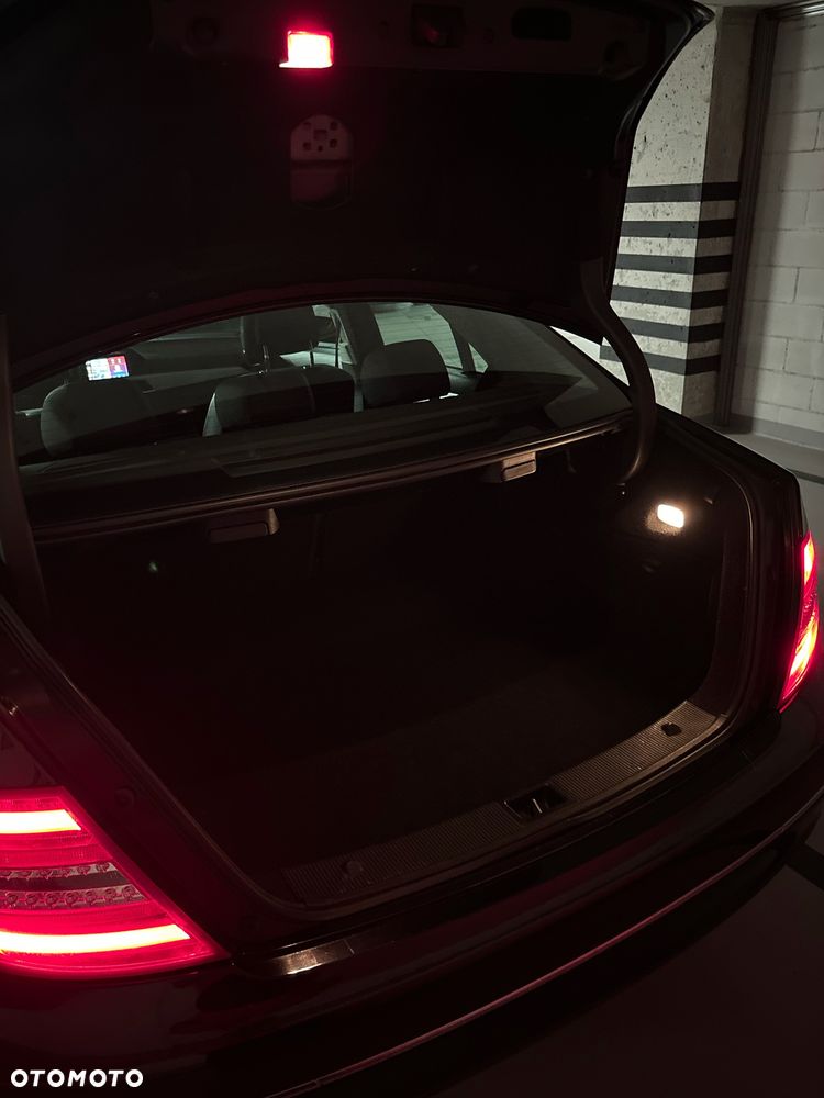 Mercedes-Benz Klasa C 250 CDI BlueEff Avantgarde 4-Matic - 10