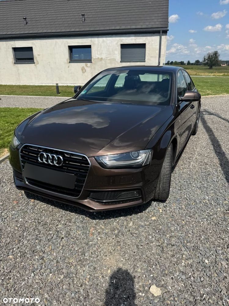 Audi A4 Limousine 1.8 TFSI S line Sportpaket - 2