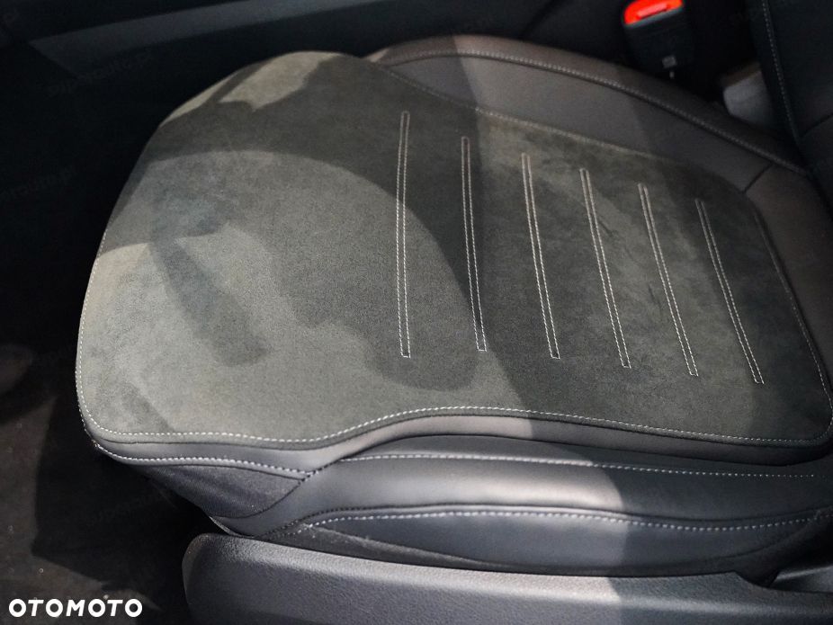 Mercedes-Benz GLC - 9