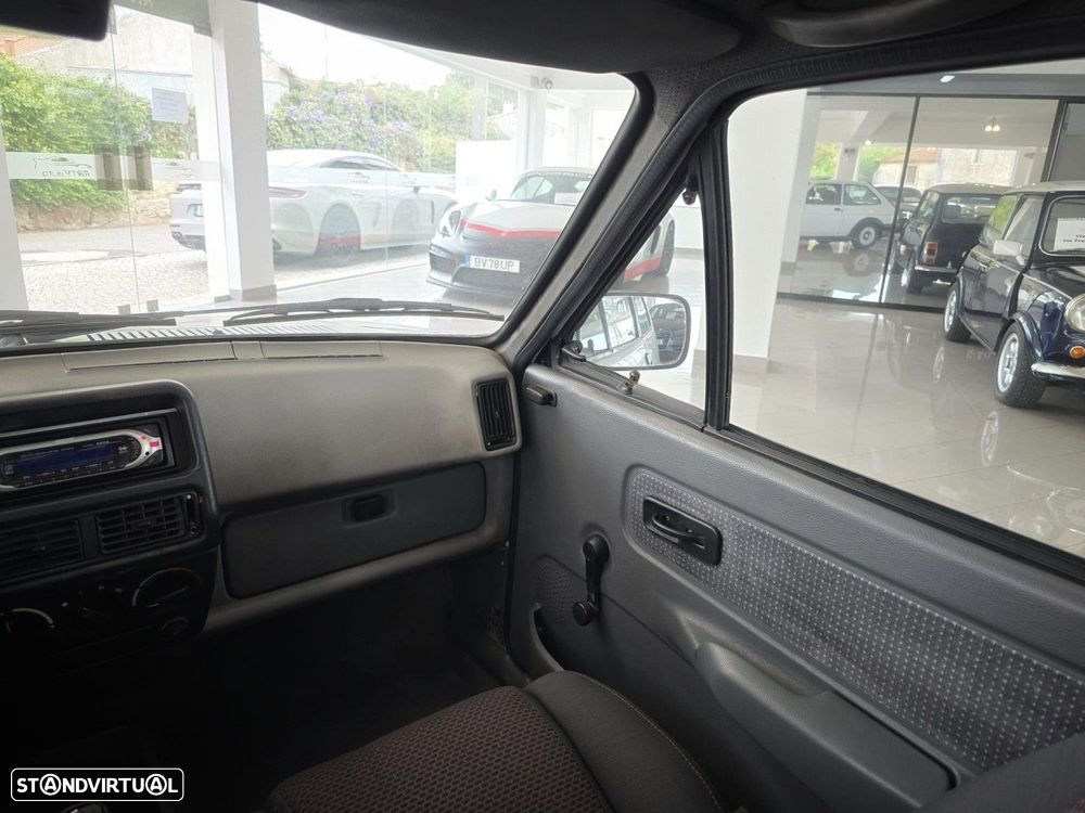 Ford Fiesta XR2 - 22