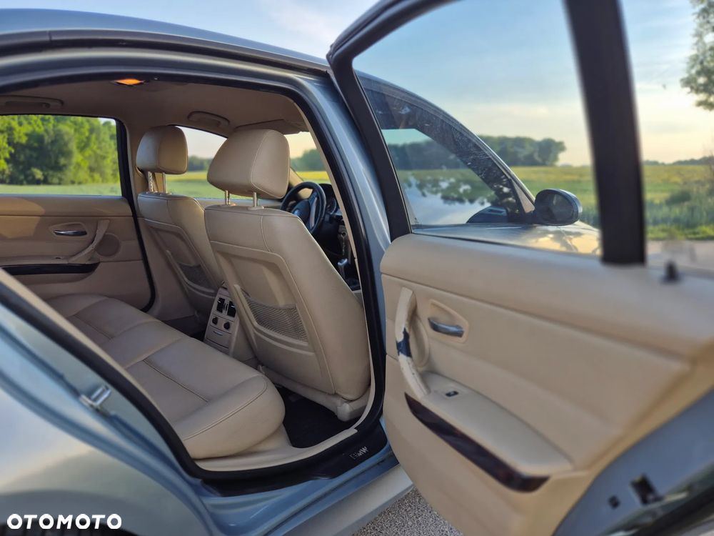 BMW Seria 3 320d - 13