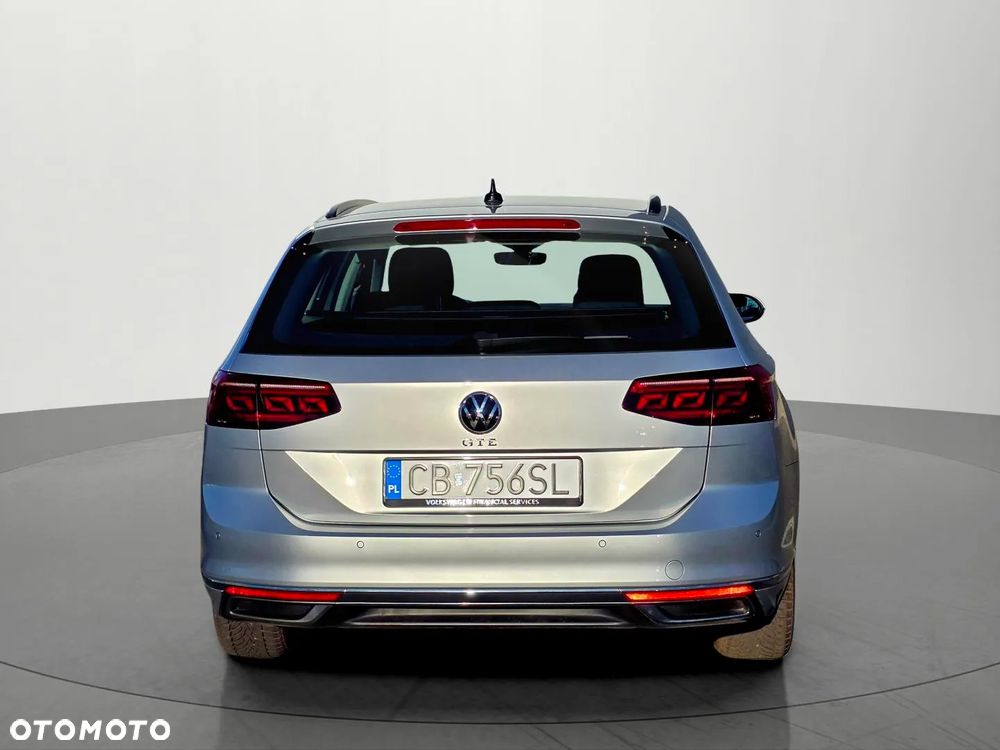 Volkswagen Passat - 5