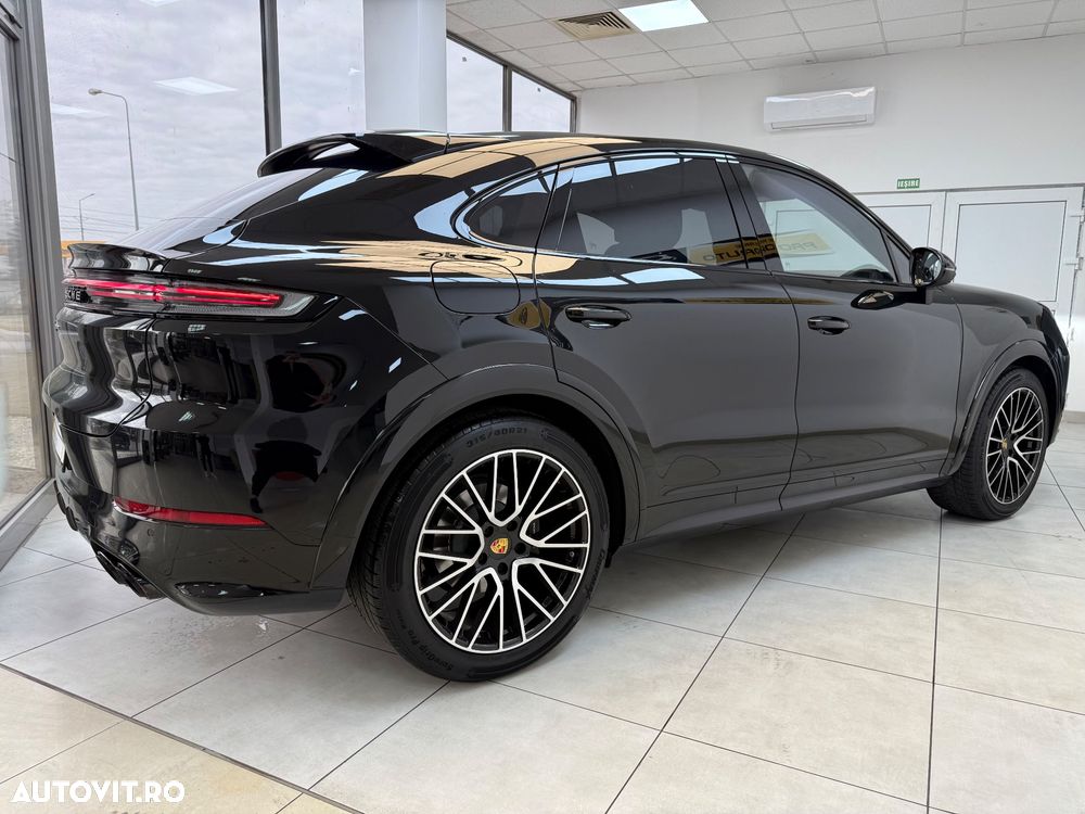 Porsche Cayenne Coupe Black Edition - 36