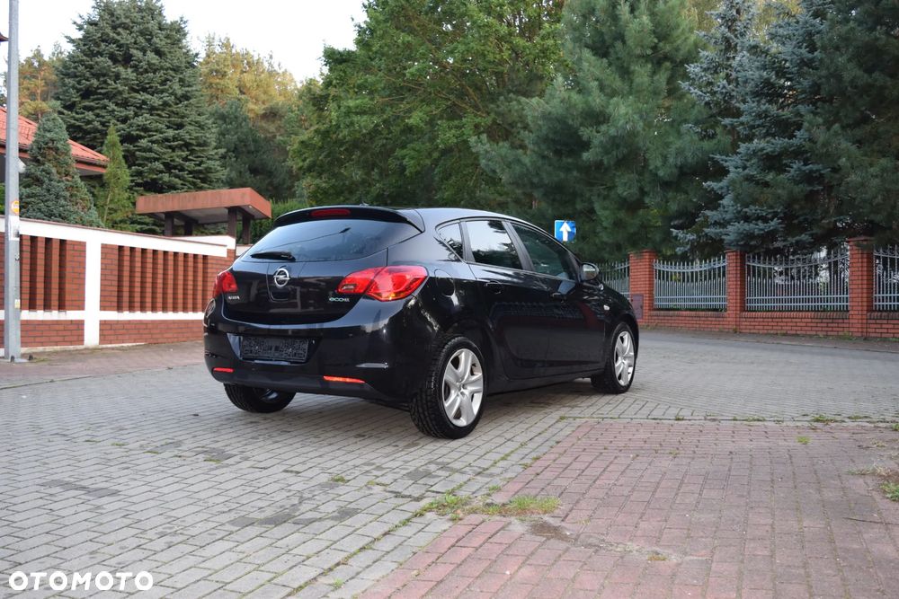 Opel Astra - 9