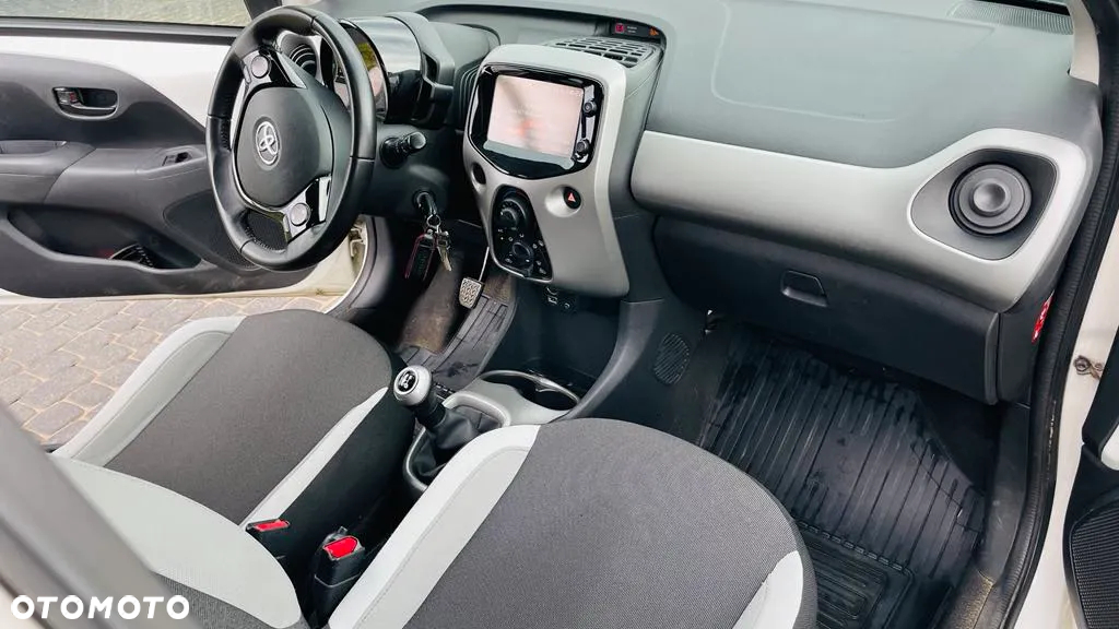 Toyota Aygo 1.0 VVT-i Sprint EU6 - 6
