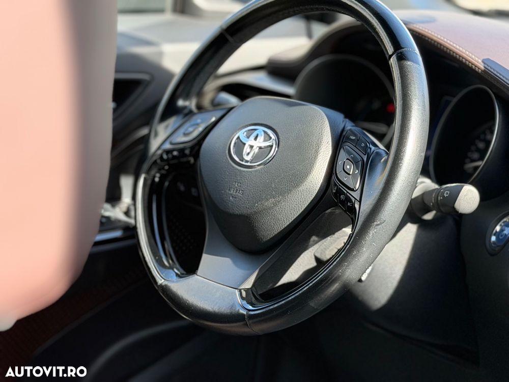 Toyota C-HR Hybrid Lounge - 7