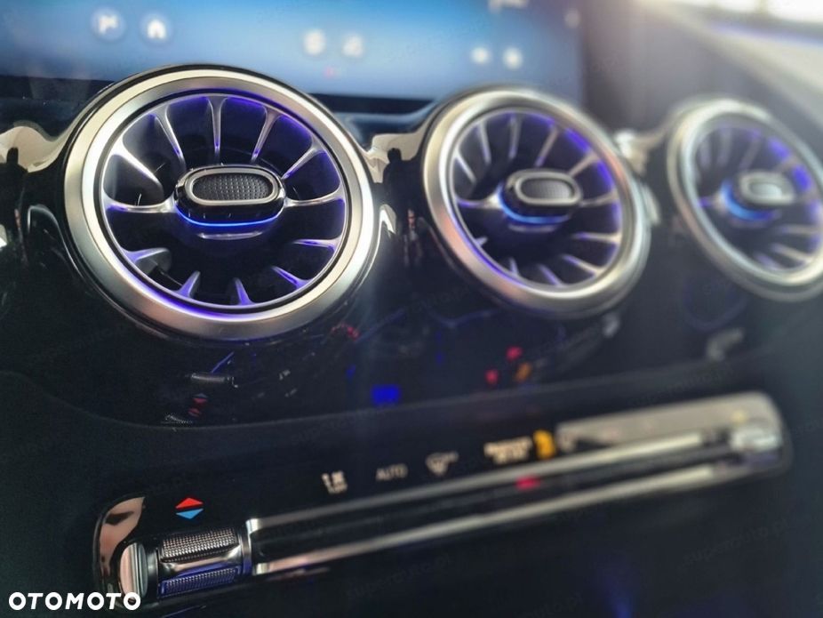 Mercedes-Benz GLA 200 mHEV AMG Line 7G-DCT - 10