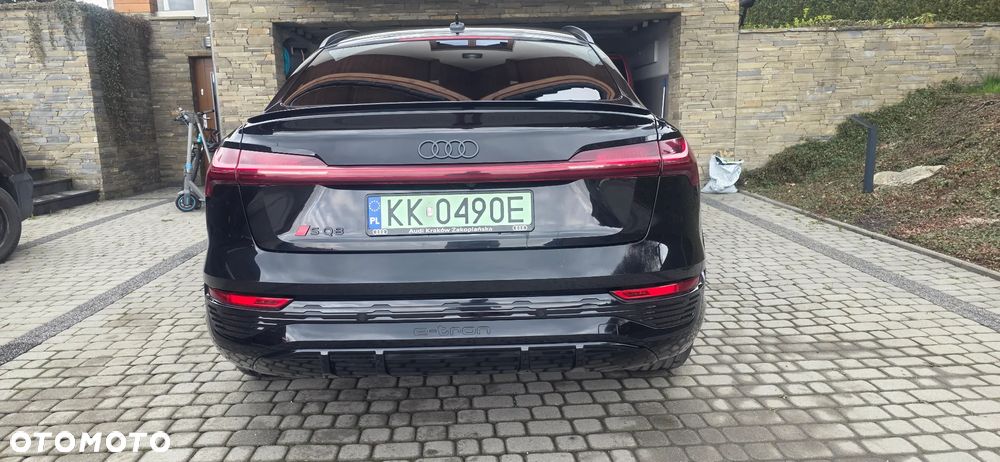 Audi Q8 Sportback e-tron - 6