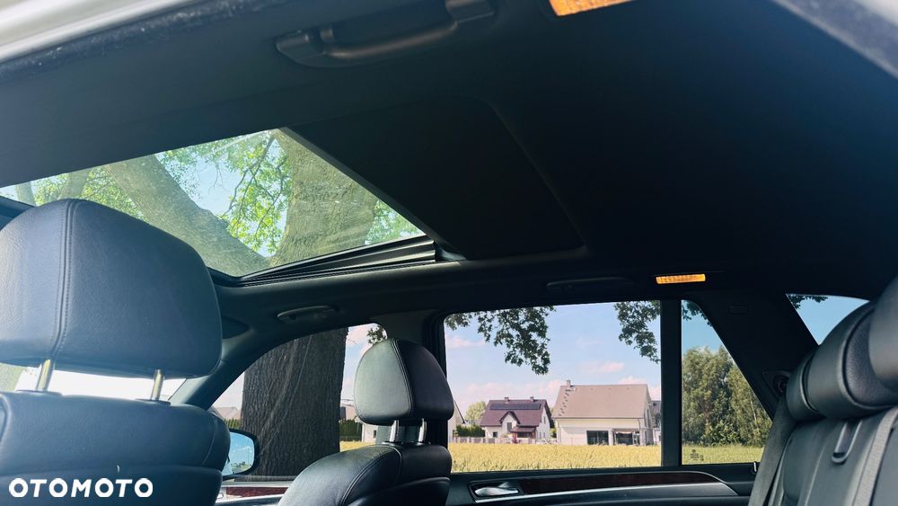 BMW X5 4.8i xDrive - 10