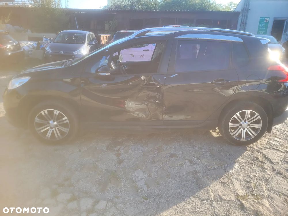 Peugeot 2008 PureTech 82 Allure - 17