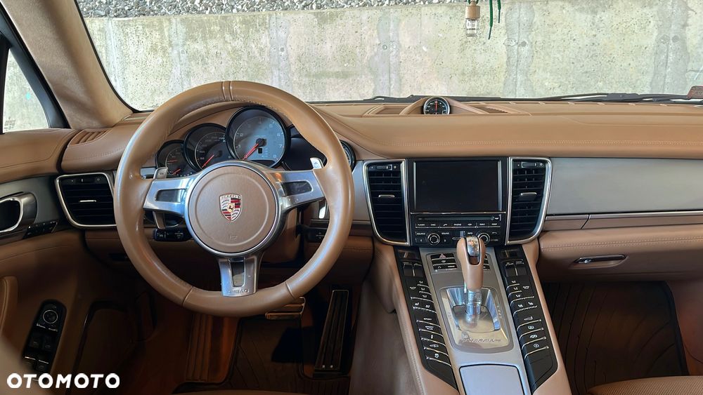 Porsche Panamera 4S PDK - 15