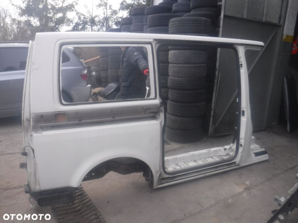 Vw T5 Multivan caravelle bok blotnik prawy - 1