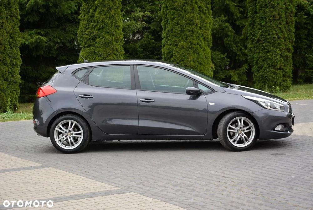 Kia Ceed 1.4 CVVT Dream Team Edition - 3