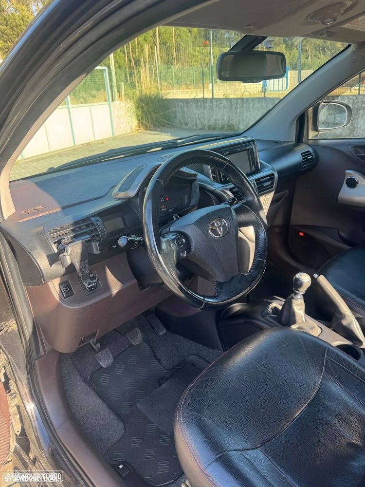 Toyota iQ 1.4 D-4D 2 EP+NAVI+Bluetooth - 14