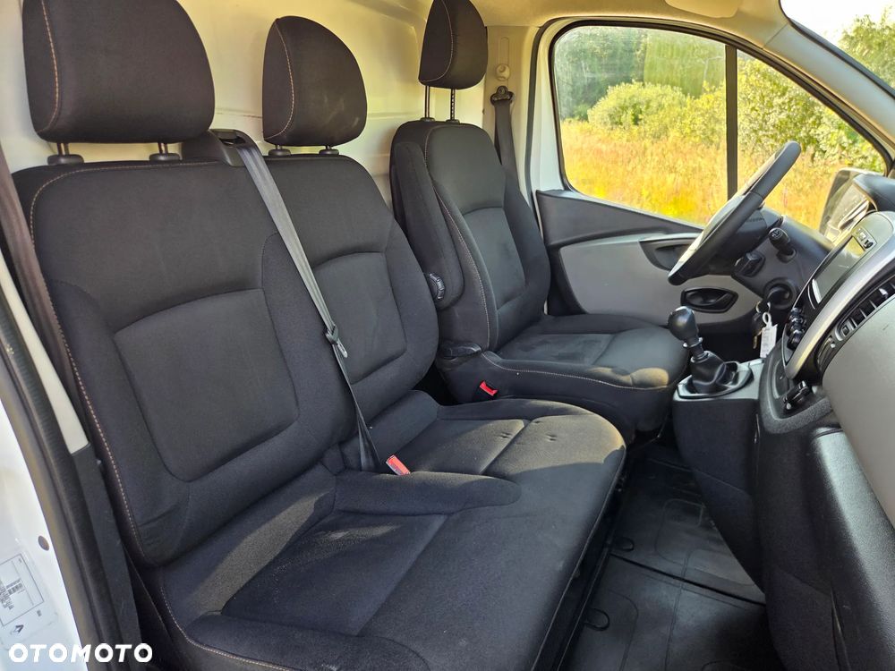 Renault Trafic Piękny Super Stan Klima - 20