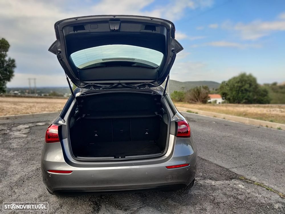 Mercedes-Benz A 180 d Style Plus Aut. - 18