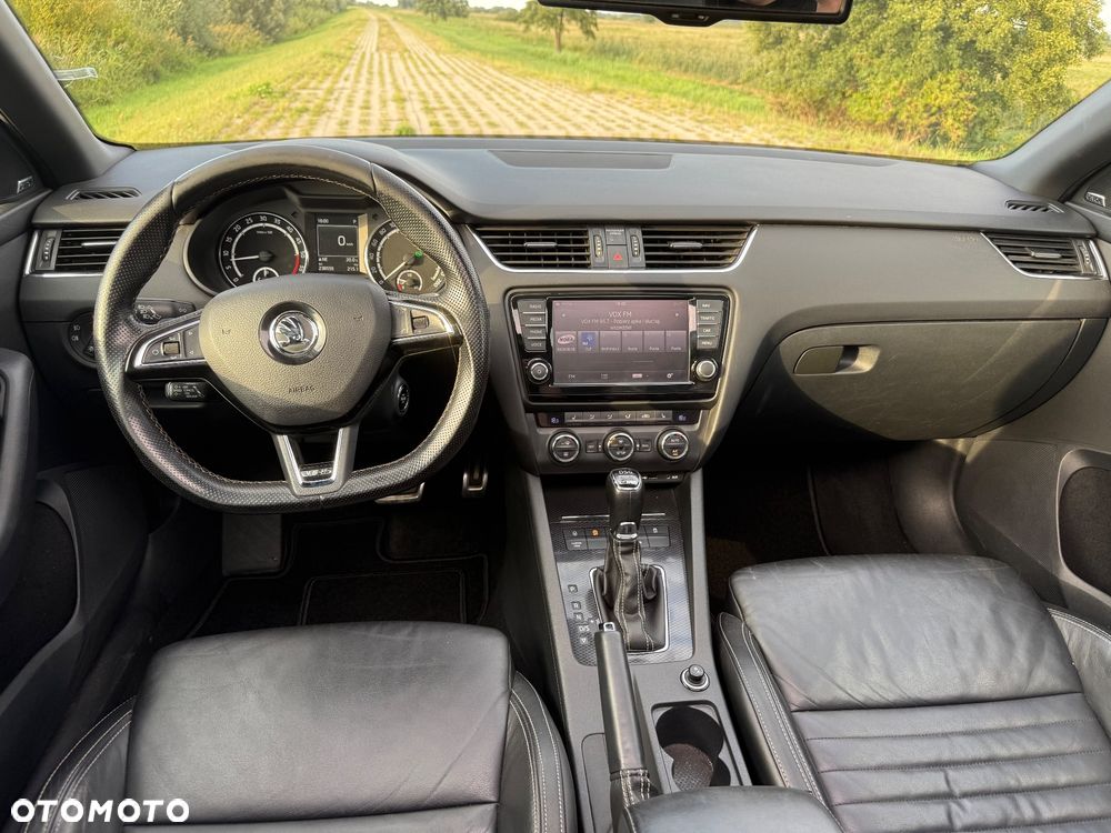 Skoda Octavia 2.0 TDI DSG RS - 12