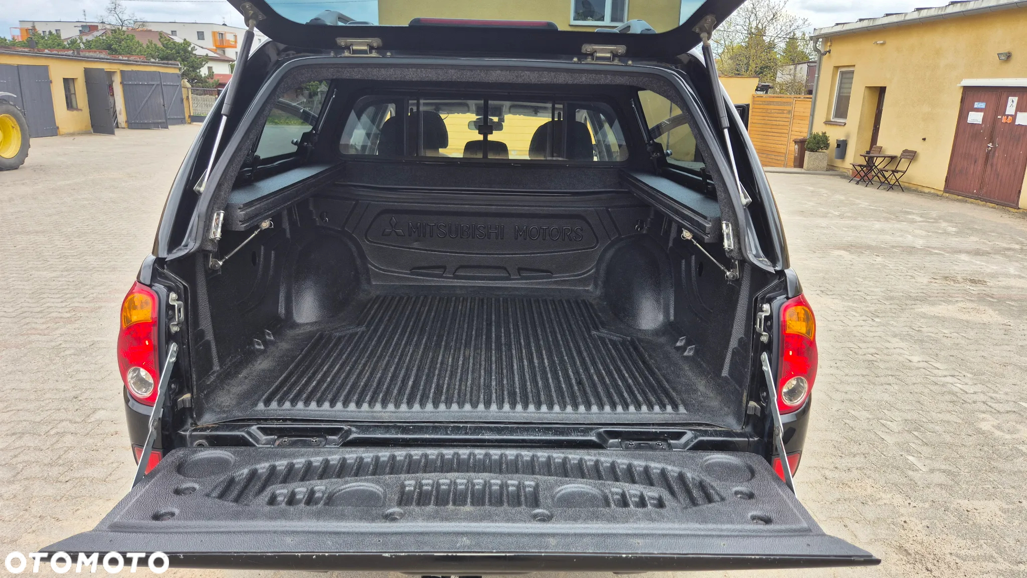 Mitsubishi L200 2.5 DID Intense - 36