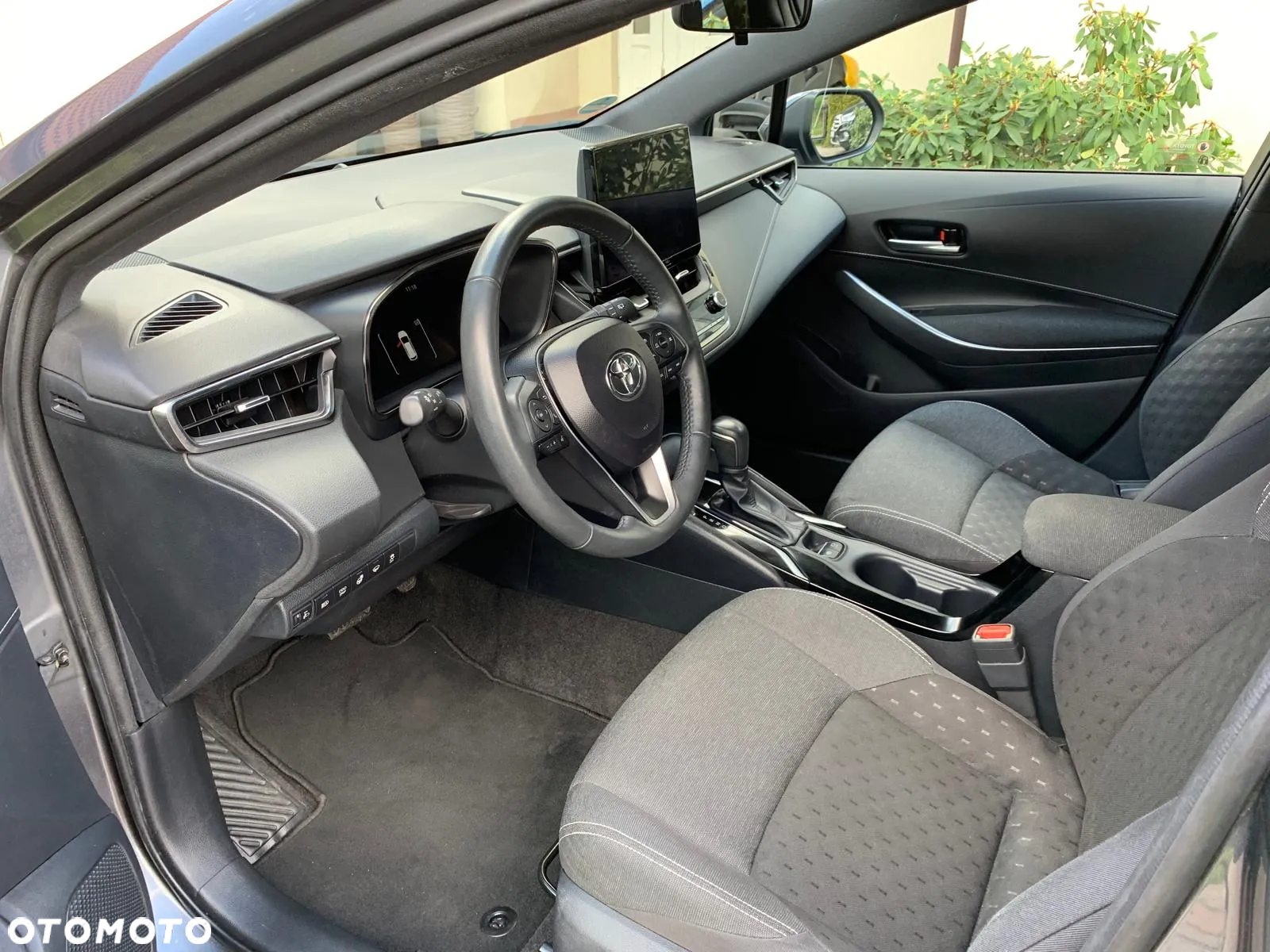Toyota Corolla 1.8 Hybrid Comfort - 16