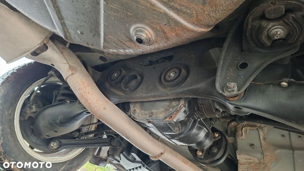 Mercedes-Benz Klasa E 270 CDI Classic - 32