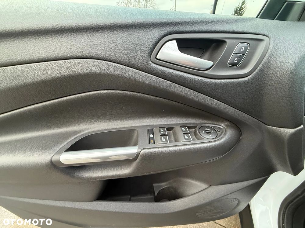 Ford Kuga 1.5 EcoBoost 2x4 Trend - 15