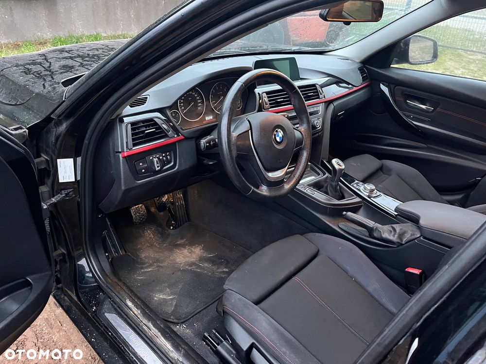 BMW Seria 3 316i Sport Line - 16