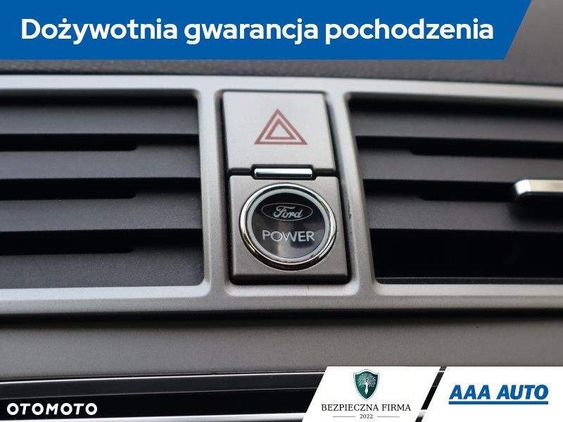 Ford Kuga - 20