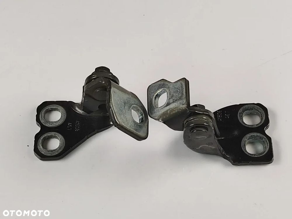 JEEP COMPASS od 2018r Zawias Drzwi Prawy Tył Góra Dół - 1