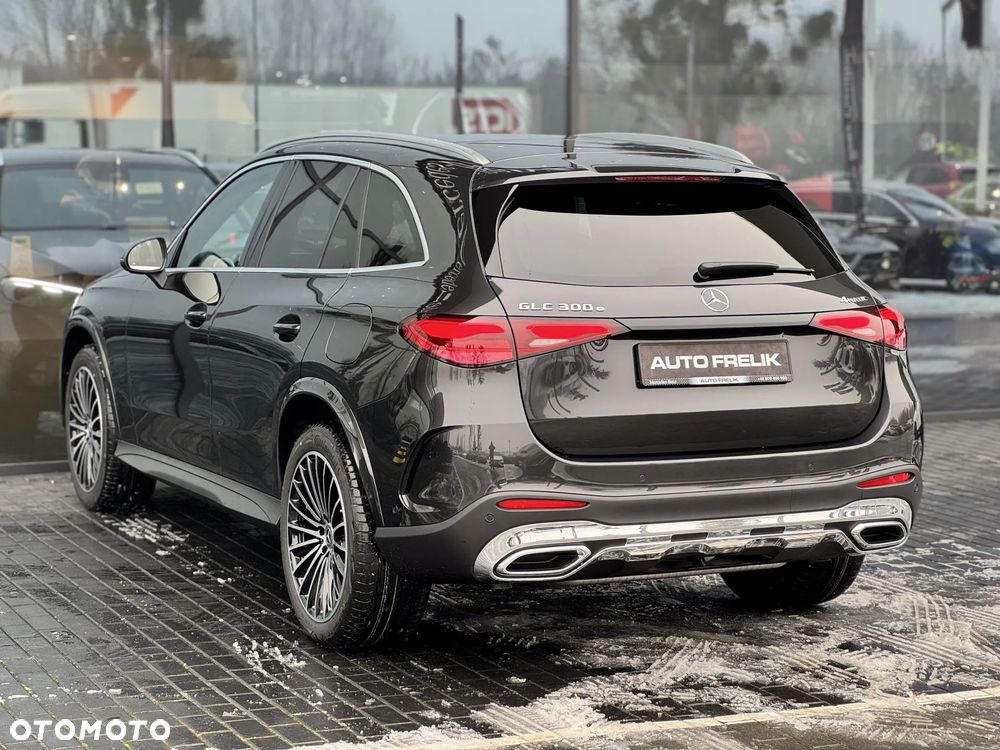Mercedes-Benz GLC 300 e 4-Matic AMG Line - 11