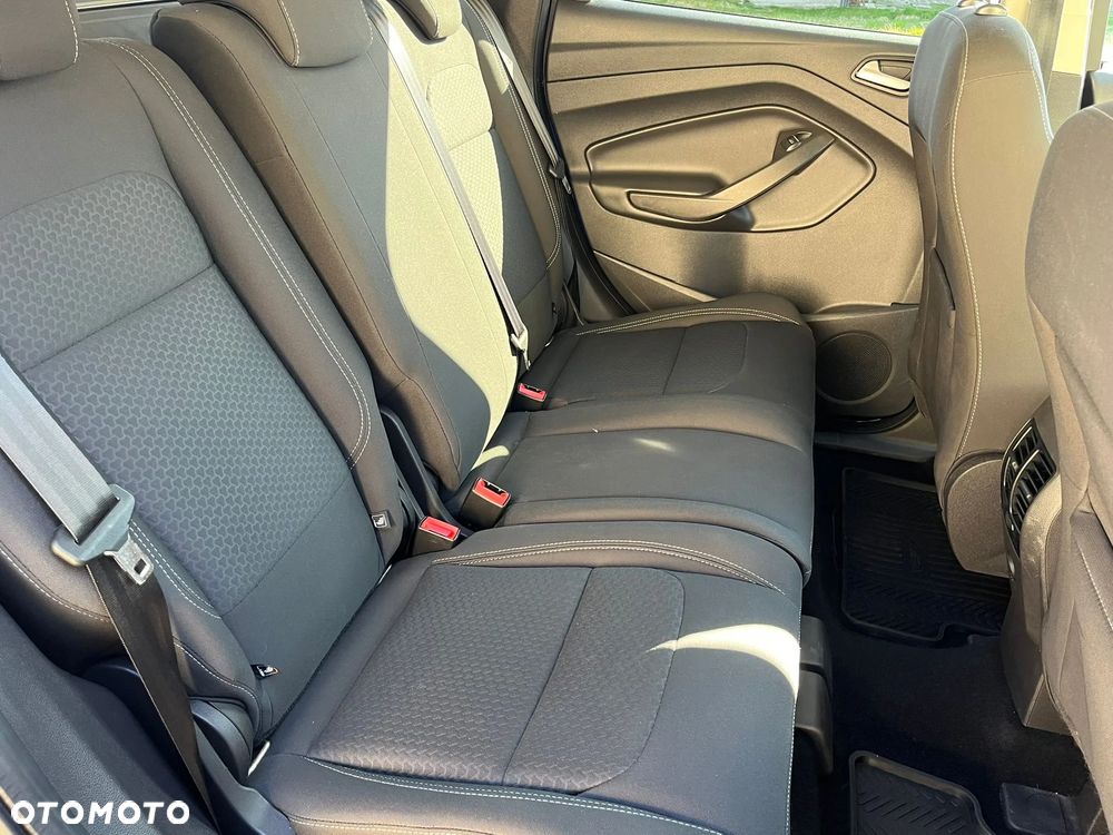 Ford Kuga - 15