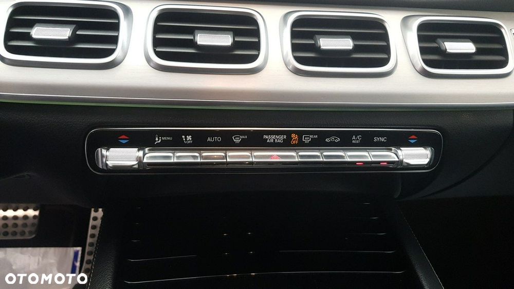 Mercedes-Benz GLE - 23