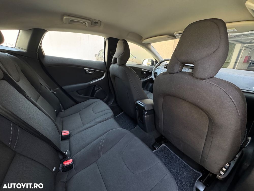 Volvo V40 D2 - 17